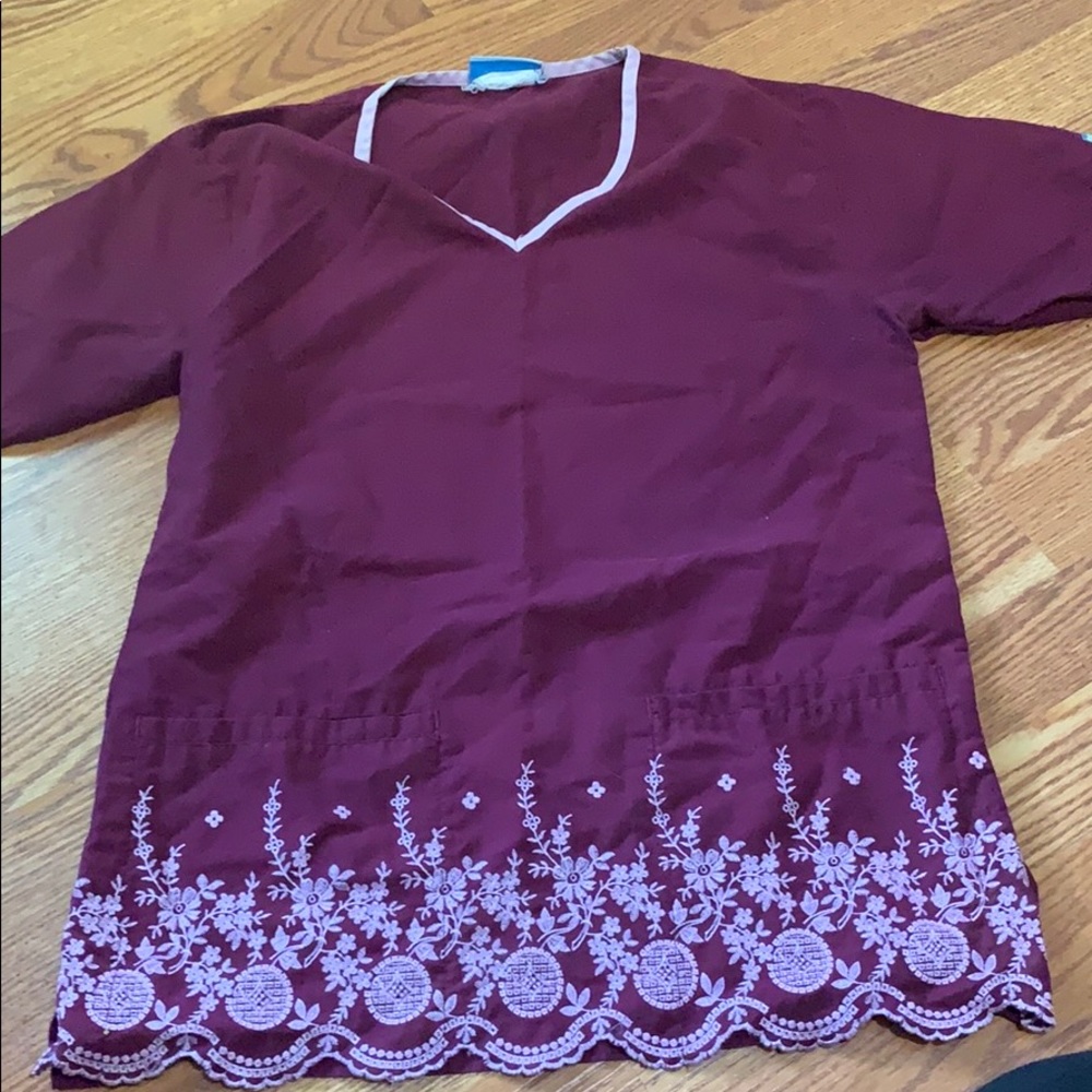 Scrub top